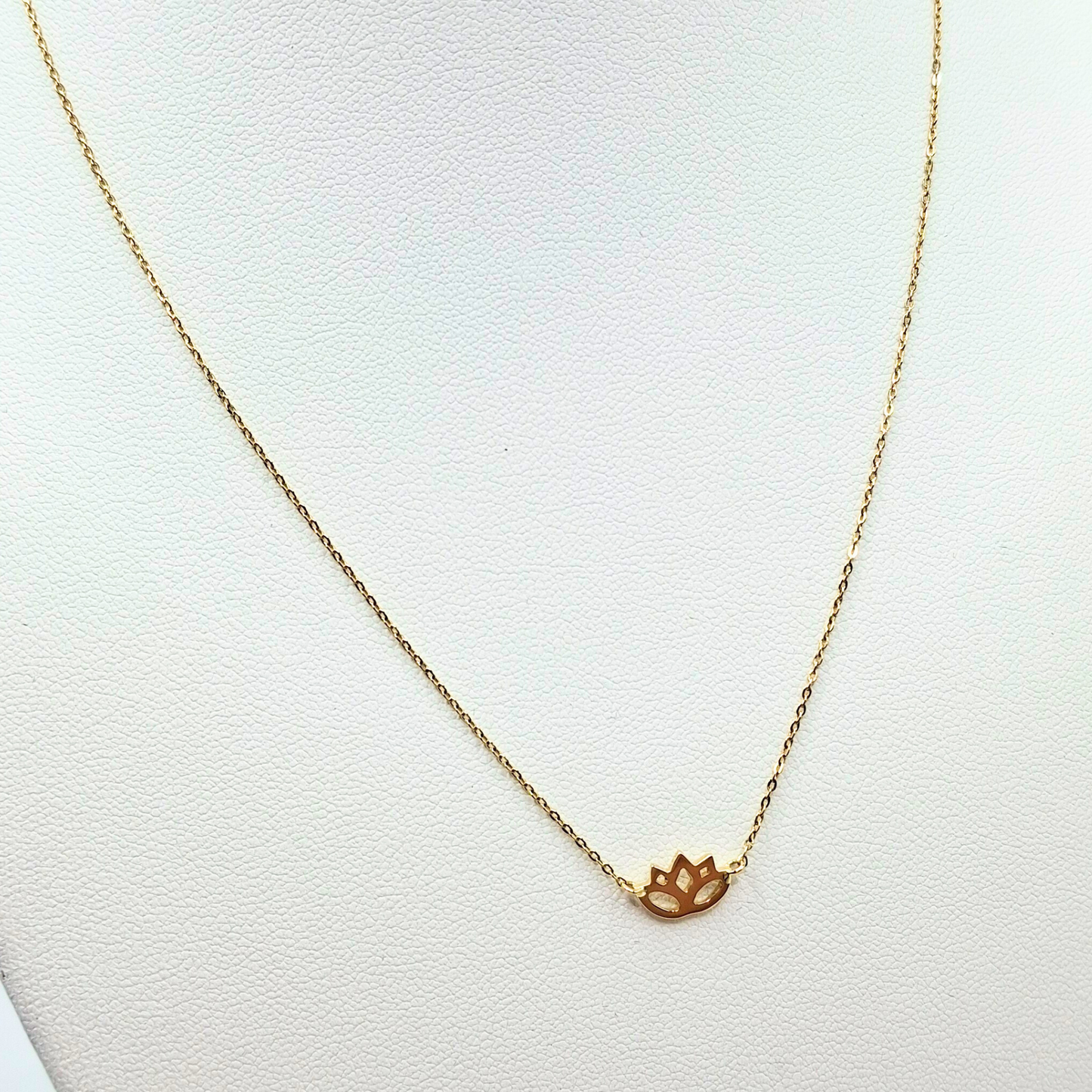 Collar modelo Flor de loto oro 18k, cadena forzatina 40 cm