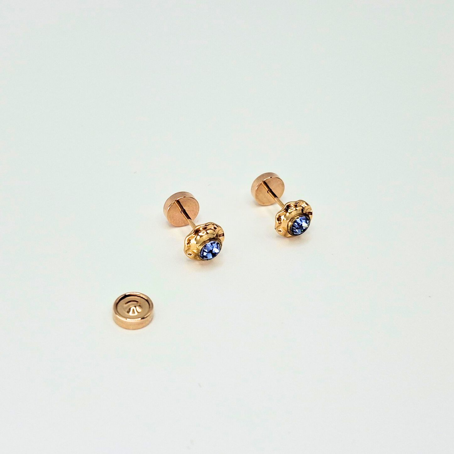 Aros abridores para bebé y niña laminados en oro de 20k modelo piedra de circón M