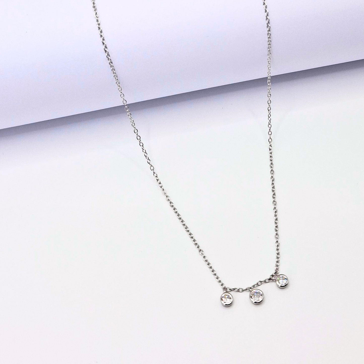 Collar Tres Puntos de Luz Plata 925 Rodinada