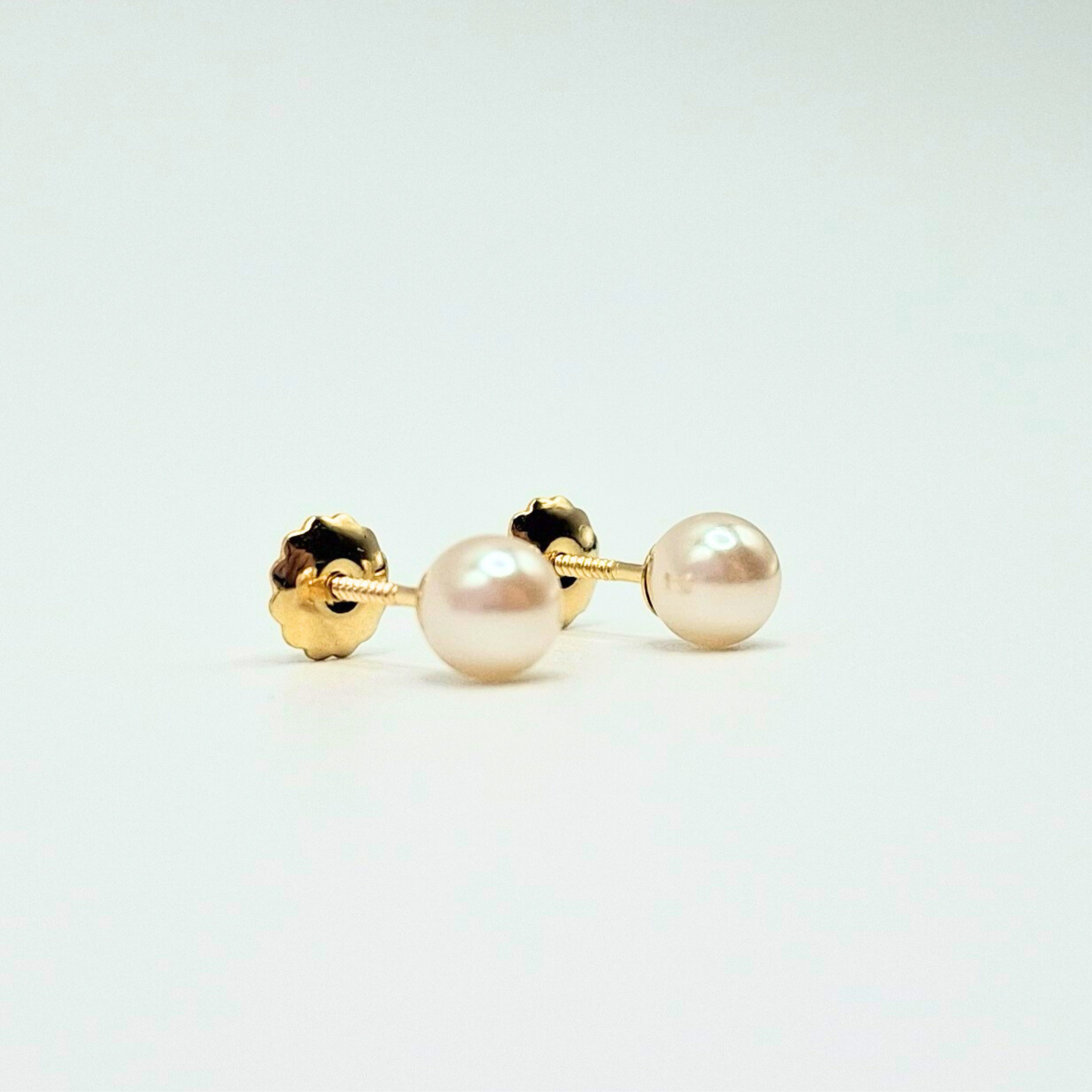 Aros perla, tope rosca de oro18k