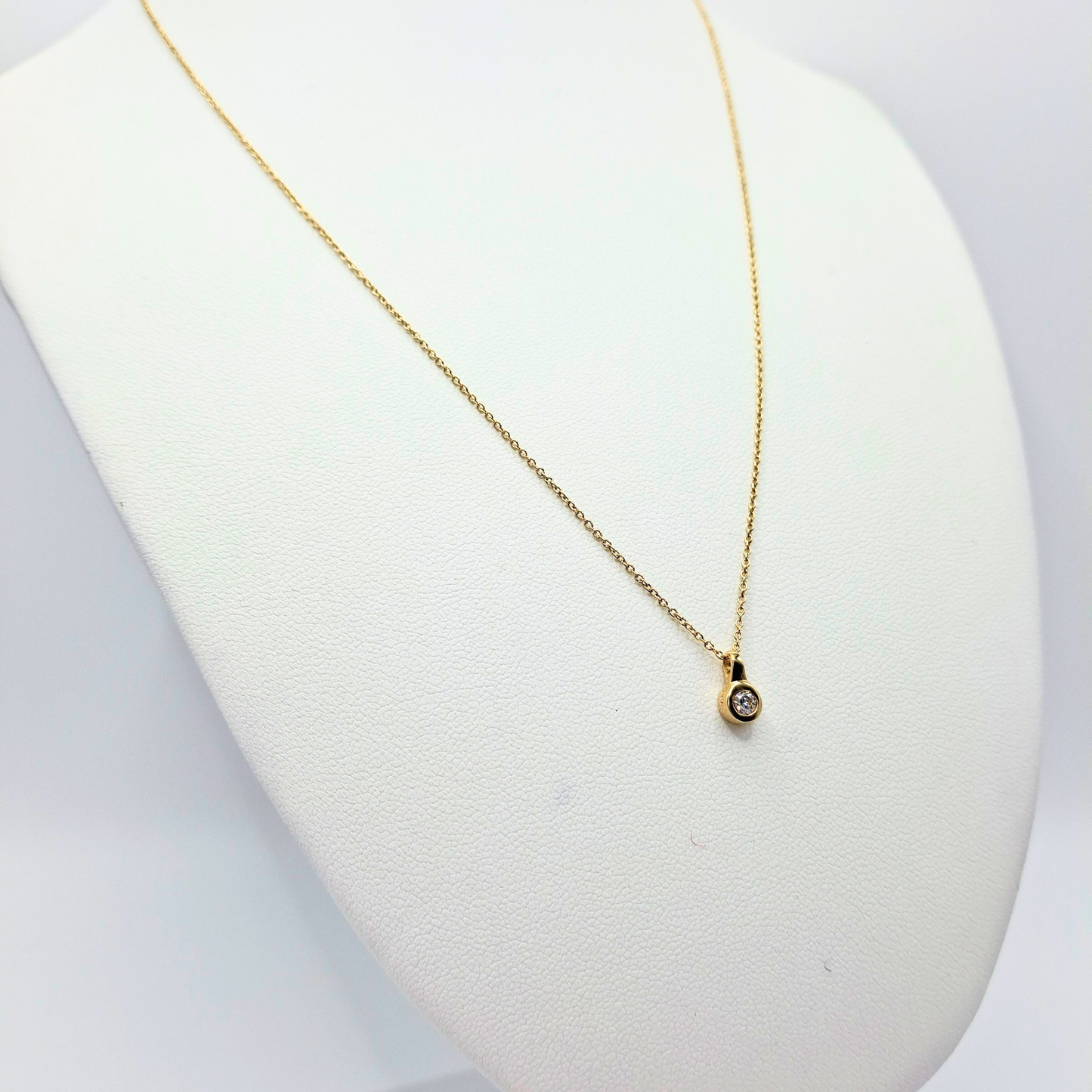Collar punto de luz valier, oro italiano 18k.