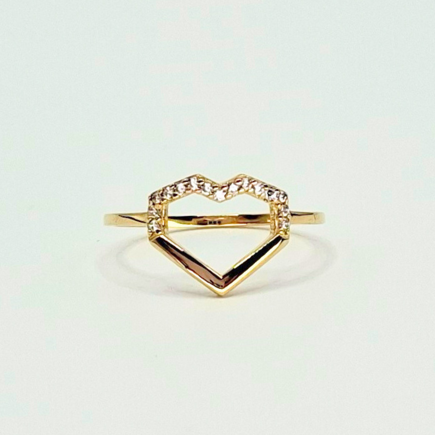 Anillo corazón geométrico con circones, oro 18k