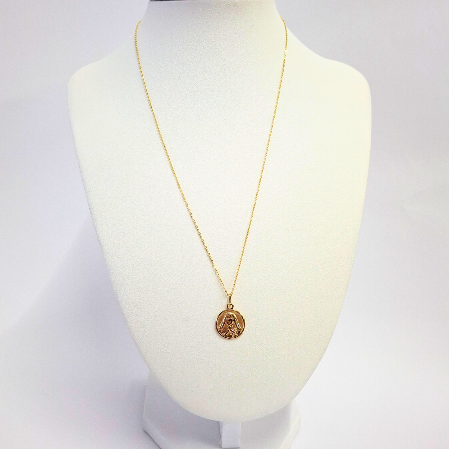 Collar medalla virgen, oro italiano 18k